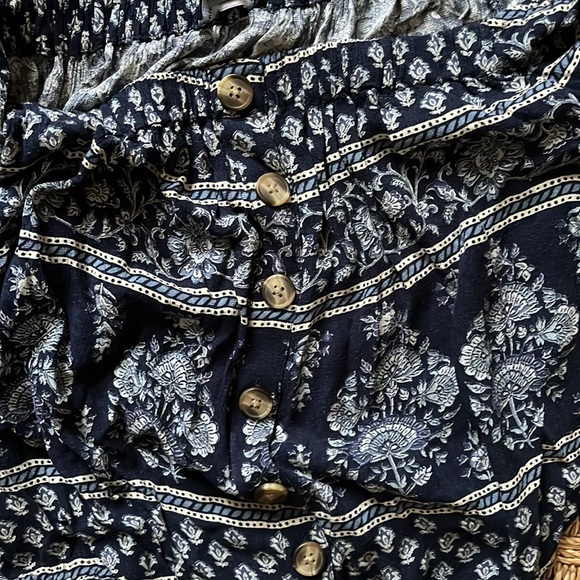 Cute American eagle shirt off shoulders - Picture 3 of 4